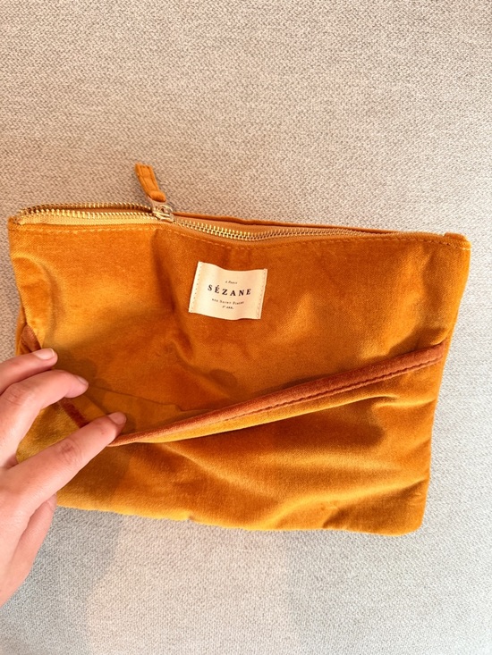 Sezane velvet pouch - Picture 2 of 3